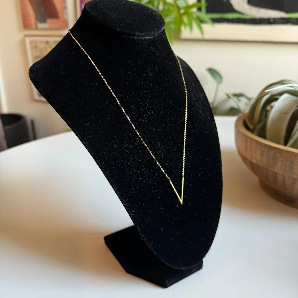 V Gold Tone Necklace - Picture 3 of 4